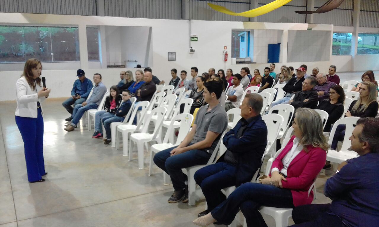 Mariópolis lança Universidade da Criança com a presença da deputada Leandre