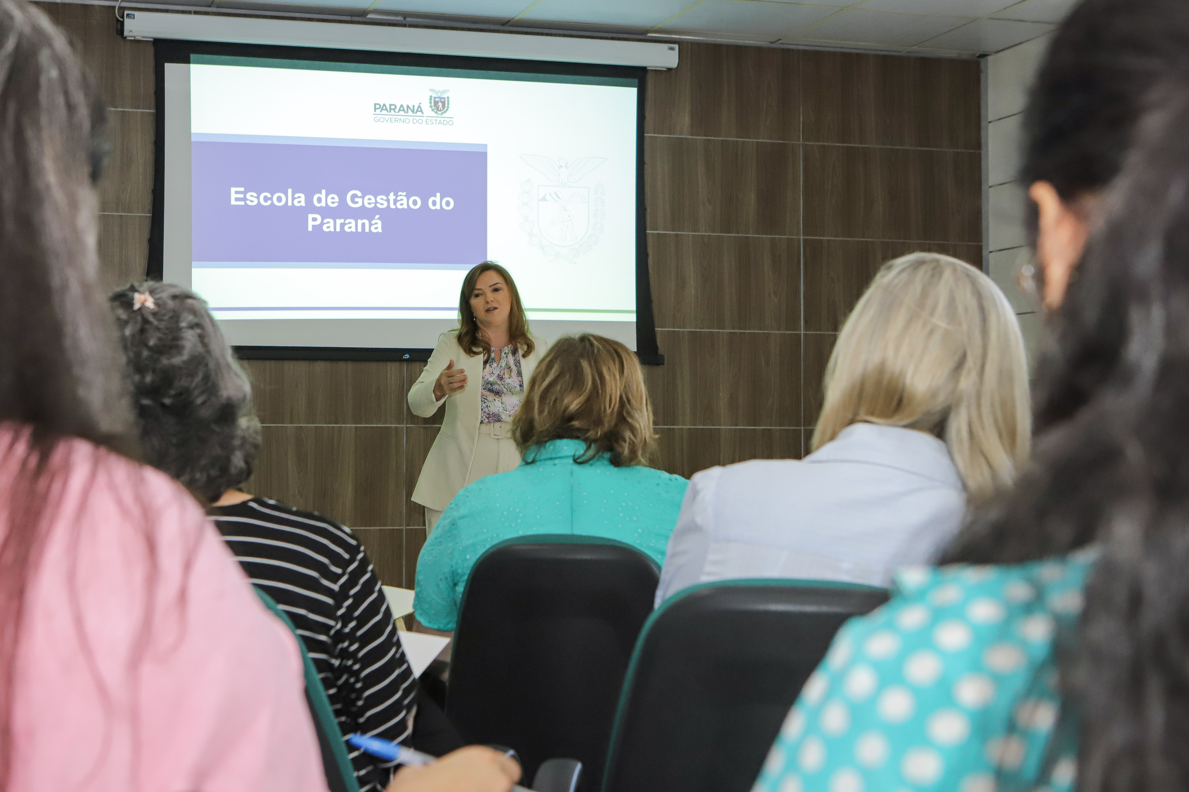 Secretaria da Mulher vai trabalhar em parceria com gestoras municipais para fortalecer ações