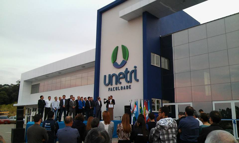 Barracão: Foi inaugurado a faculdade (UNETRI) no final da tarde de  (29/01)